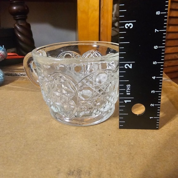 Vintage Daisy and Button Punch Bowl Glass Cups - Picture 3 of 3